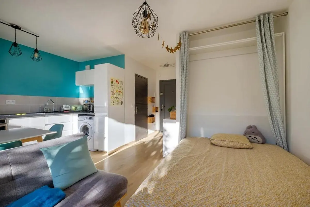 Διαμέρισμα Appartement Calme Avec Terrasse Et Climatisation Νίκαια