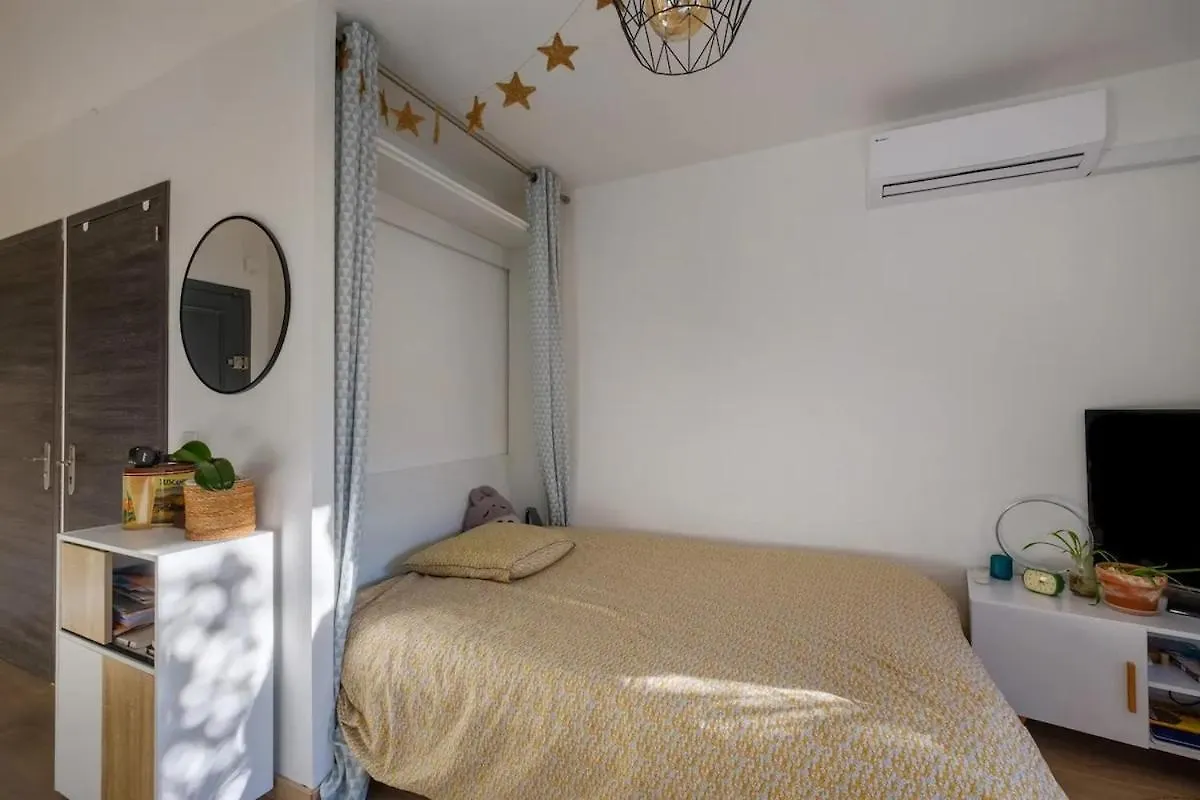 Appartement Calme Avec Terrasse Et Climatisation Νίκαια Διαμέρισμα